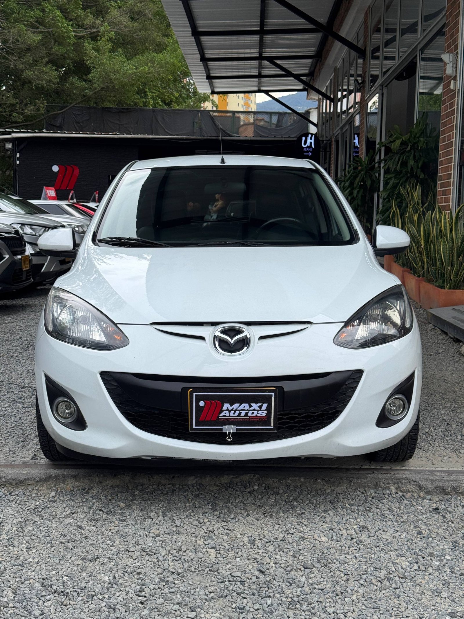 MAZDA 2 HM 1.5 MT