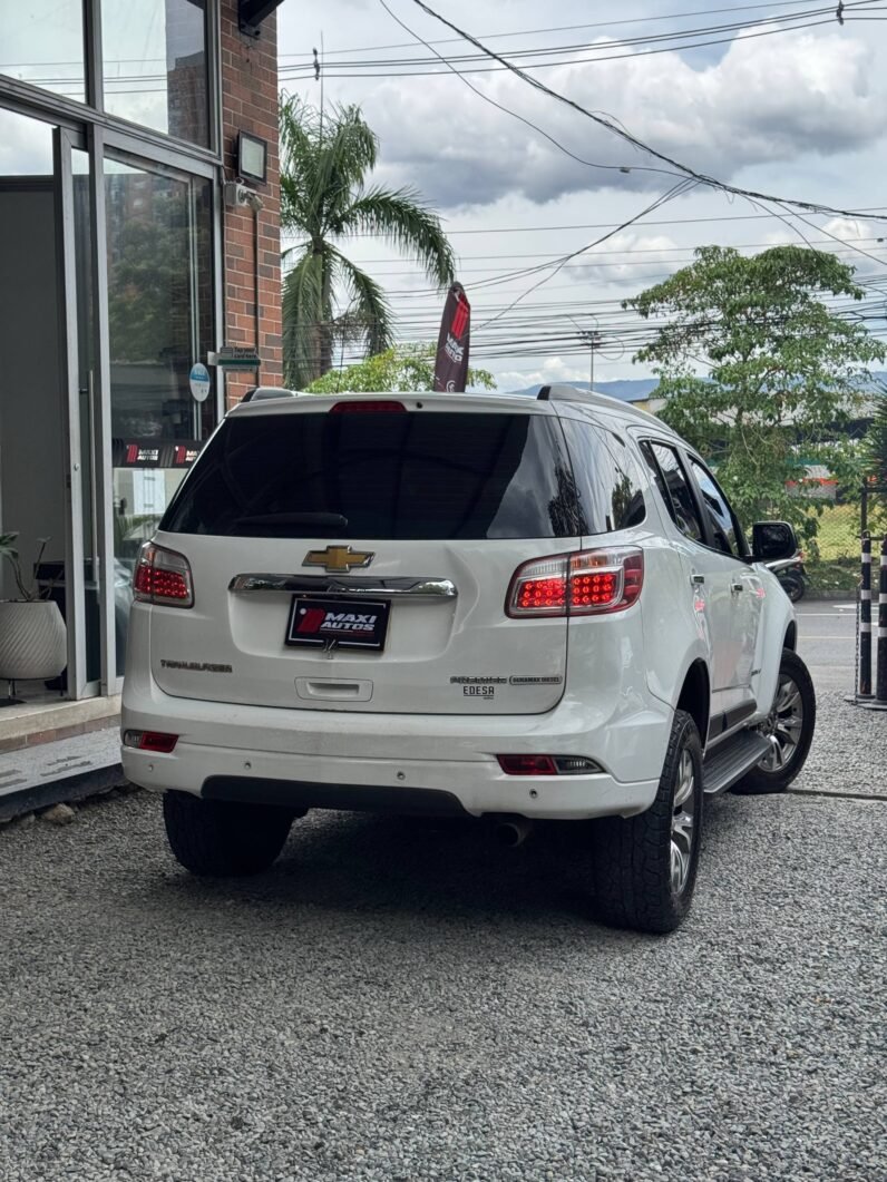 
								CHEVROLET TRAIL BLAZER PREMIER AT 3.6 full									