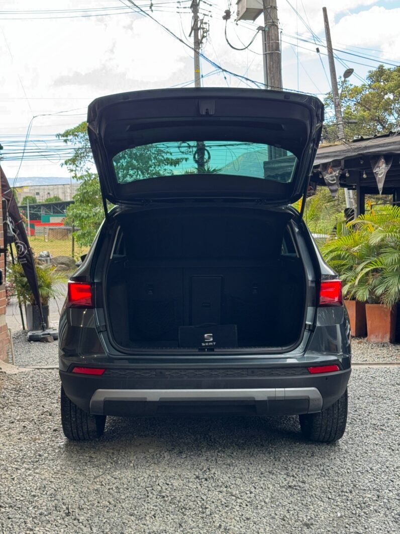 
								SEAT ATECA STYLE 2.0 AT full									