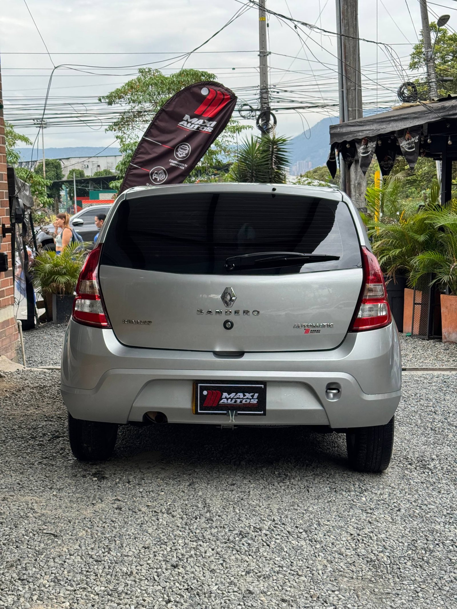 RENAULT SANDERO AUTOMATIQ