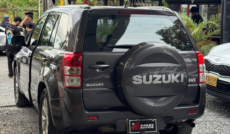 
								SUZUKI GRAND VITARA AT 2.4 4X4 full									