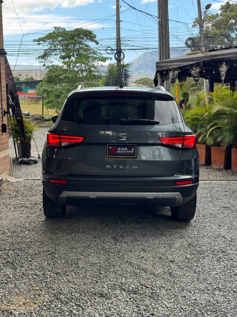 
								SEAT ATECA STYLE 2.0 AT full									
