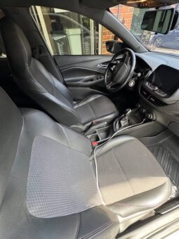 
										CHEVROLET ONIX RS MT HB full									
