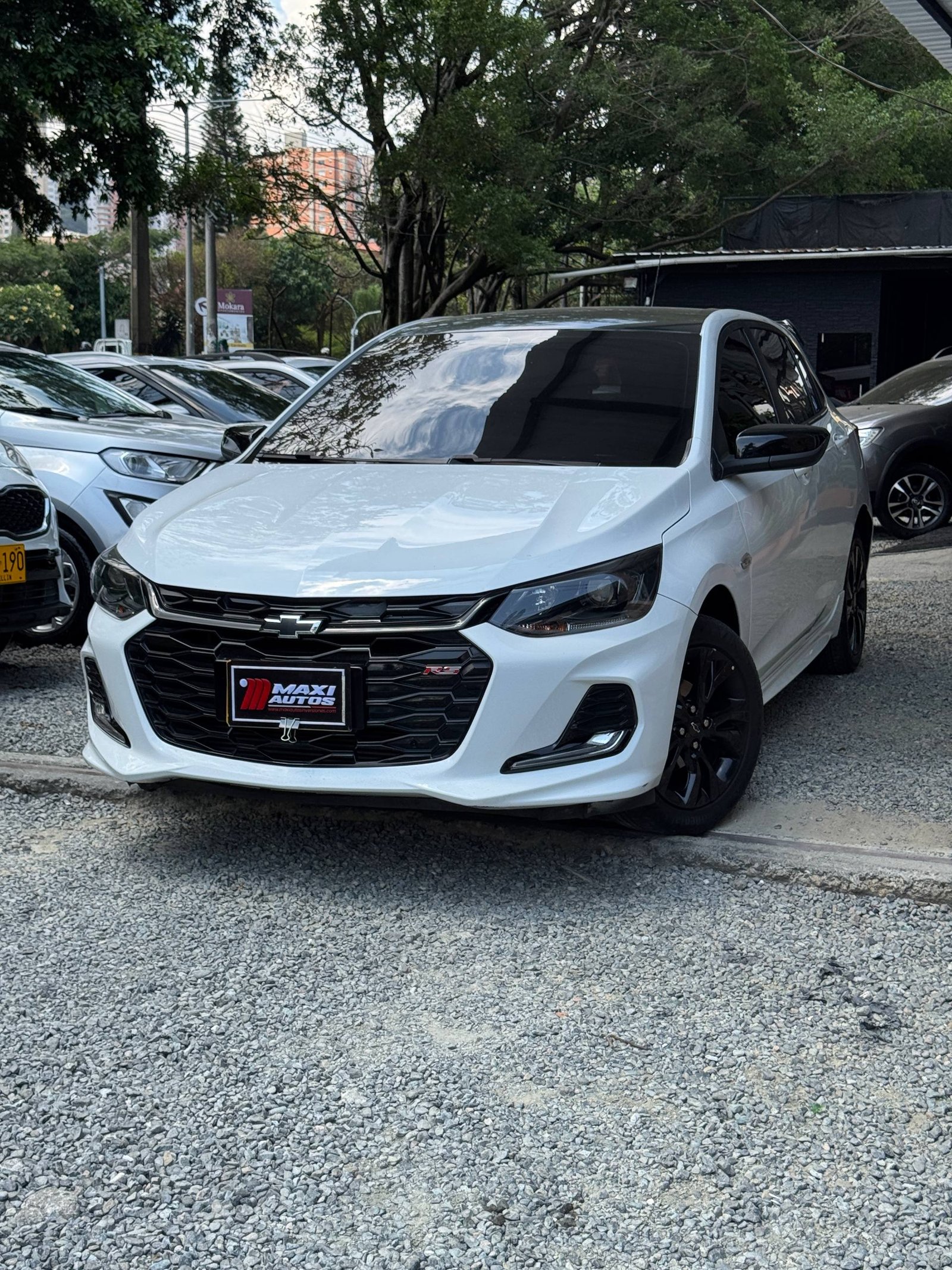 CHEVROLET ONIX RS MT HB