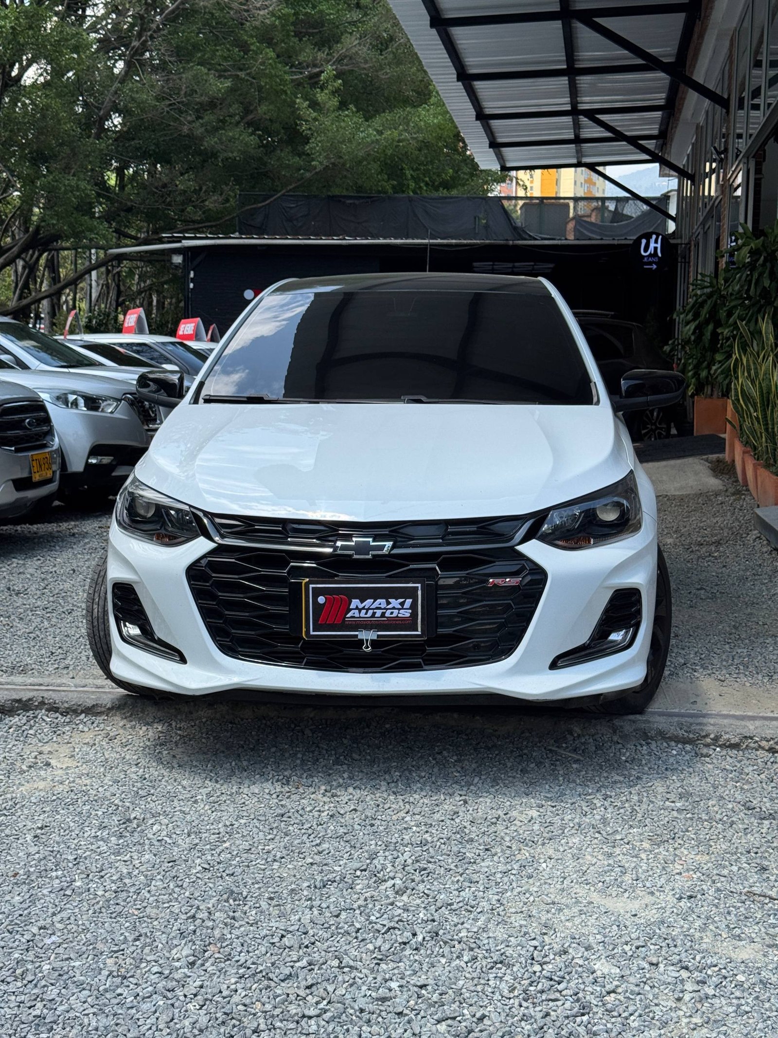 CHEVROLET ONIX RS MT HB