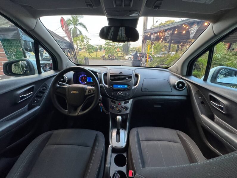 
								CHEVROLET TRACKER LS AT 1.8 4X2 full									
