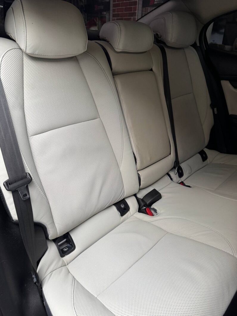 
								MAZDA 3 TOURING SD full									
