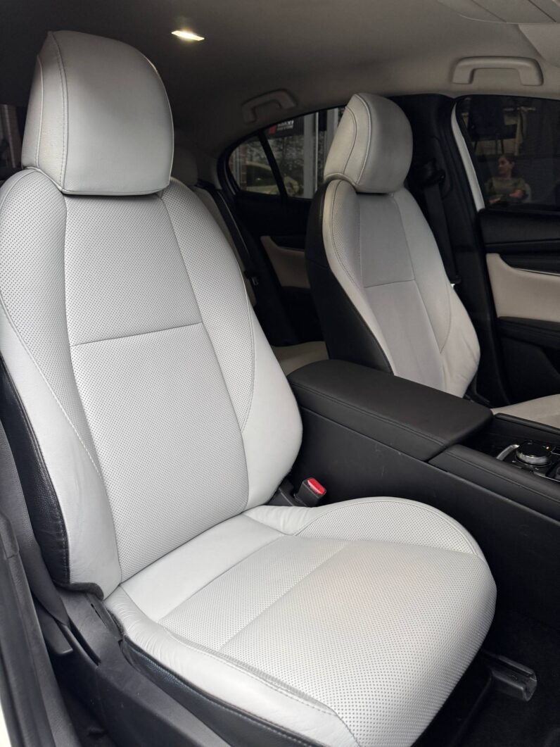 
								MAZDA 3 TOURING SD full									
