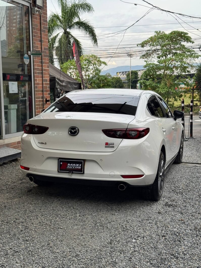 
								MAZDA 3 TOURING SD full									