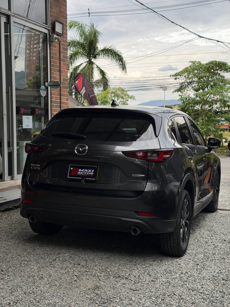 
								MAZDA CX-5 TOURING 2.0L 4×2 full									