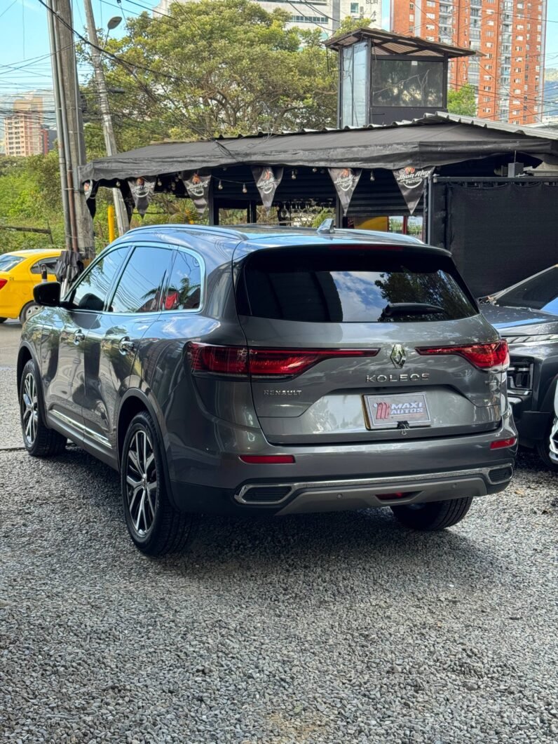 
								RENAULT NEW KOLEOS INTENS AT 4X4 2.5 full									