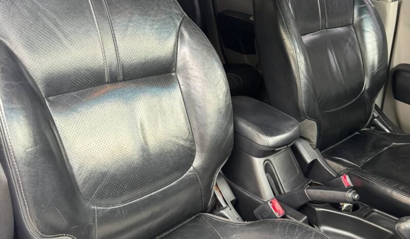 
								MITSUBISHI SPORTERO L200 MT 4X4 DIESEL full									
