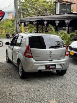 
										RENAULT SANDERO AUTOMATIQ full									