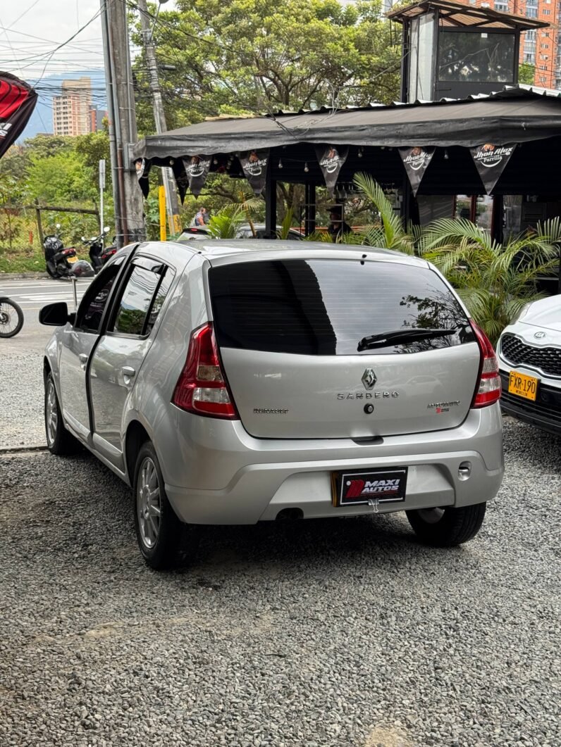 
								RENAULT SANDERO AUTOMATIQ full									