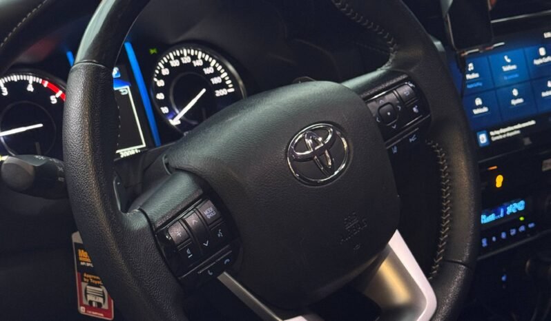
								TOYOTA FORTUNER SRV 2.8 DIÉSEL 4X2 full									