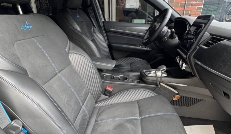
								RENAULT ARKANA TECHNO 1.3L HIBRIDO full									