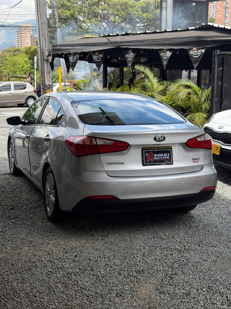 
								KIA CERATO PRO EX 1.6 AT full									