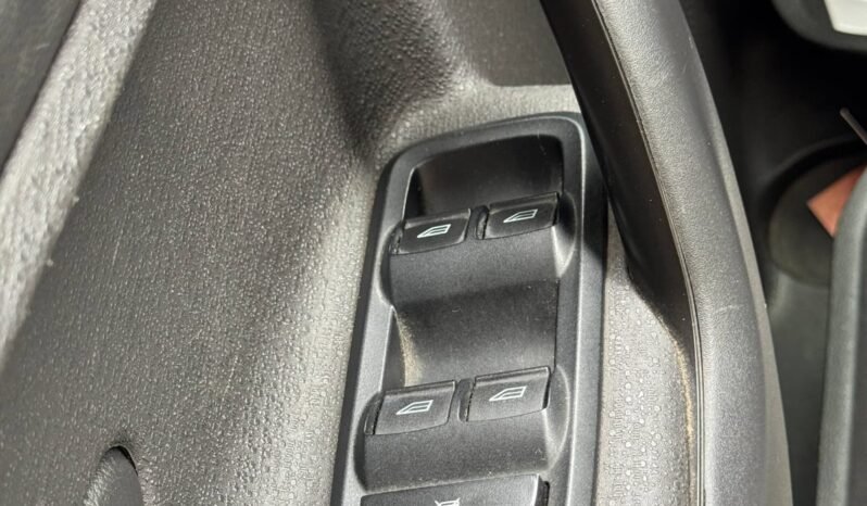 
								FORD FIESTA TITANIUM AT 1.6 full									