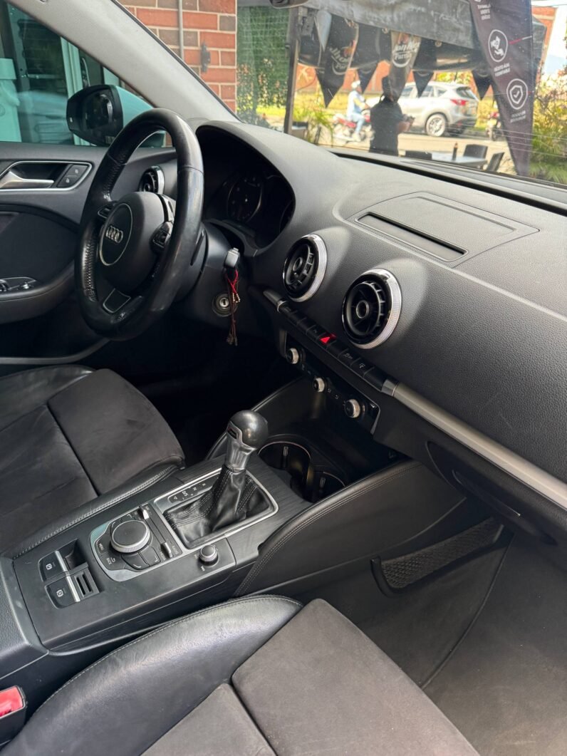 
								AUDI A3 TFSI AMBITION 1.8 AT full									