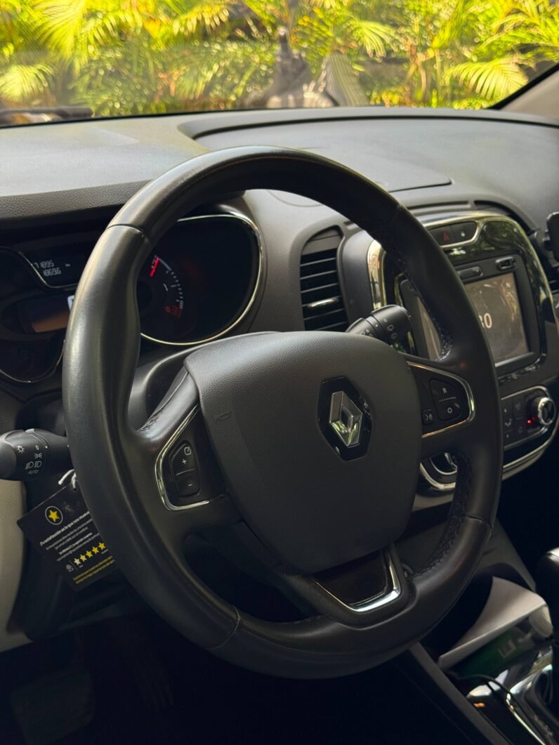 
								RENAULT CAPTUR INTENS AT 2.0 4X2 full									