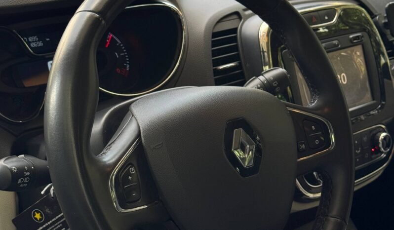 
								RENAULT CAPTUR INTENS AT 2.0 4X2 full									