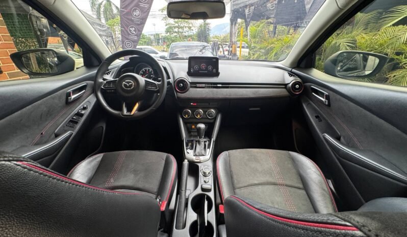 
								MAZDA 2 GRAND TOURING 1.5L AT full									