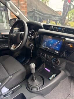 
										TOYOTA HILUX ESTACAS 2.4 MT 4X4 DIÉSEL full									
