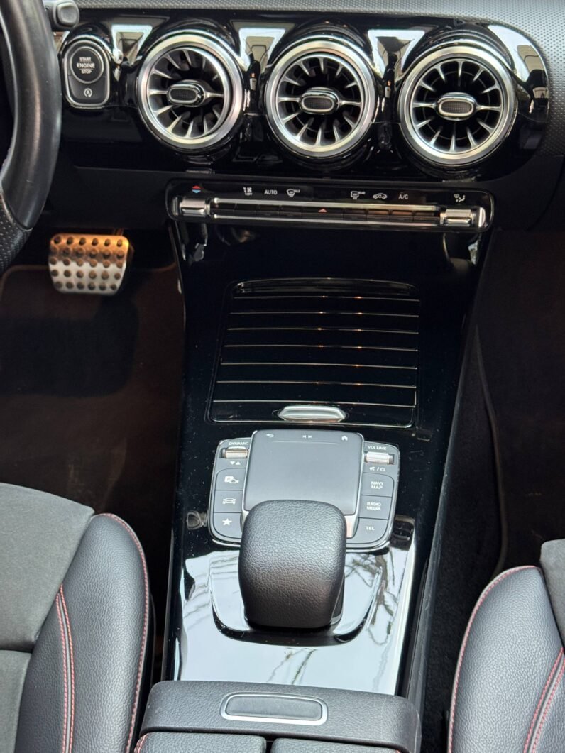 
								MERCEDES-BENZ A 180 AT full									