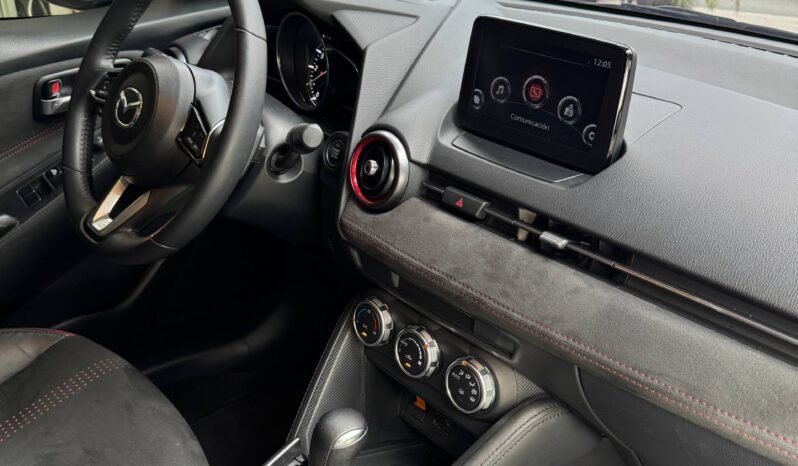 
								MAZDA 2 GRAND TOURING 1.5L AT full									