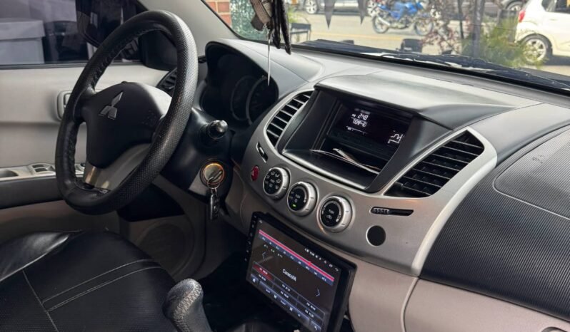 
								MITSUBISHI SPORTERO L200 MT 4X4 DIESEL full									