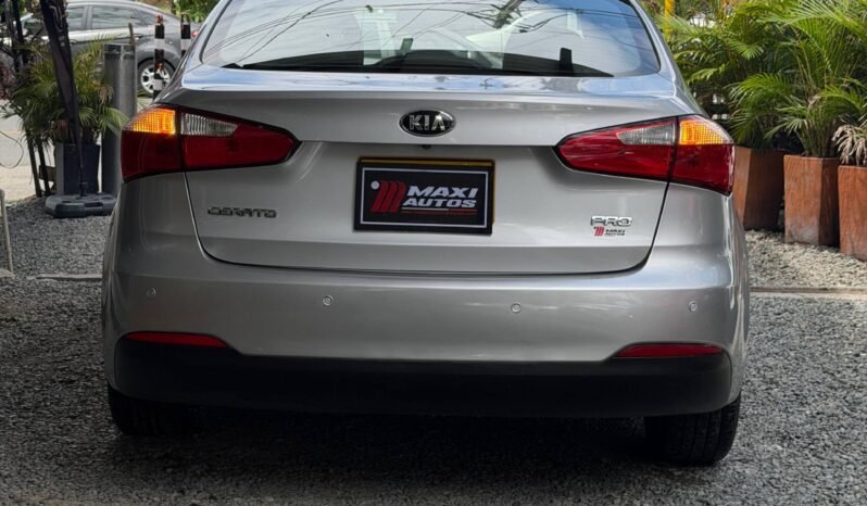 
								KIA CERATO PRO EX 1.6 AT full									