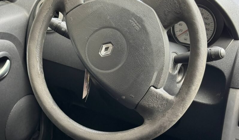 
								RENAULT SANDERO GT LINE 16V 1.6 MT full									