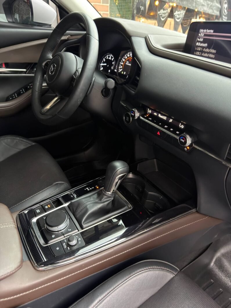 
								MAZDA CX-30 GRAND TOURING LX 2.5 full									