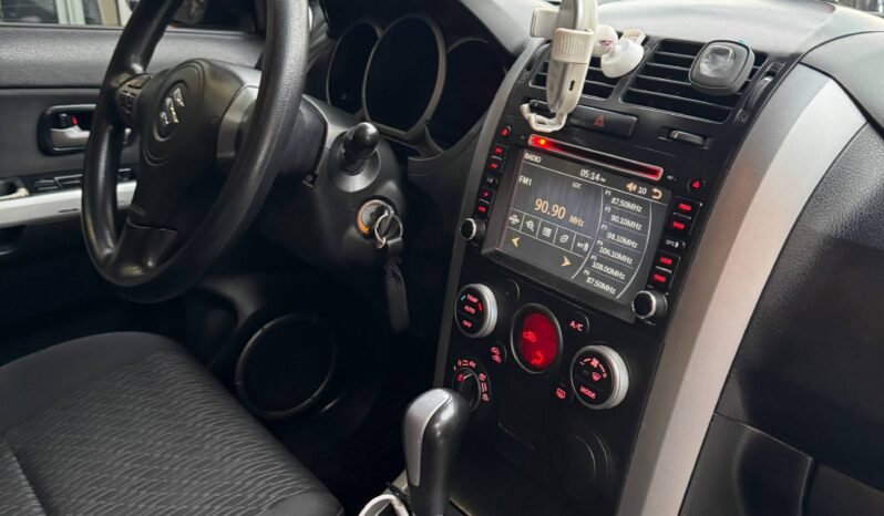 
								SUZUKI GRAND VITARA AT 2.4 4X4 full									