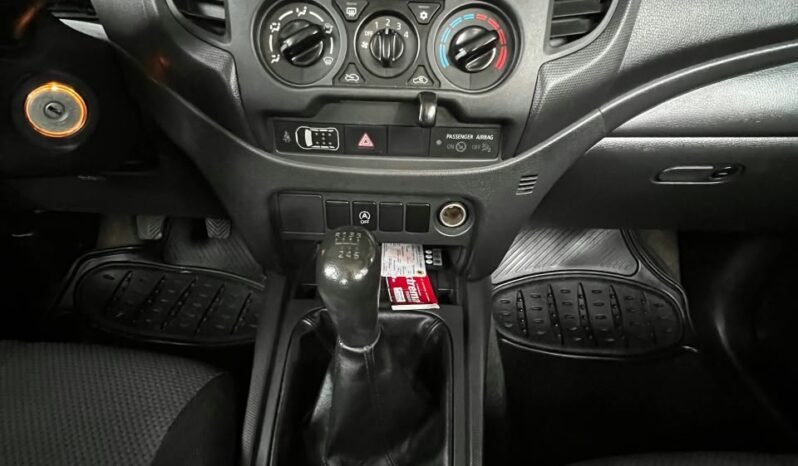
								MITSUBISHI L 200 TRITON MT DIESEL 4X4 full									