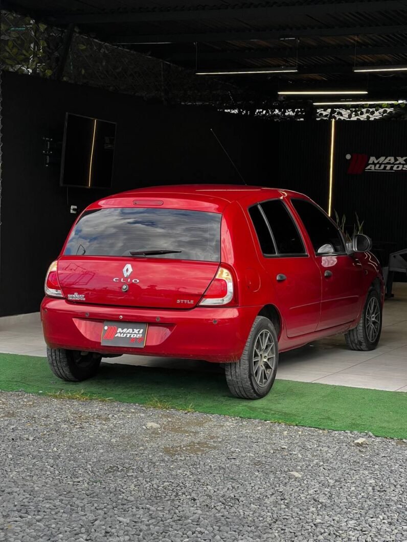 
								RENAULT CLIO STYLE full									