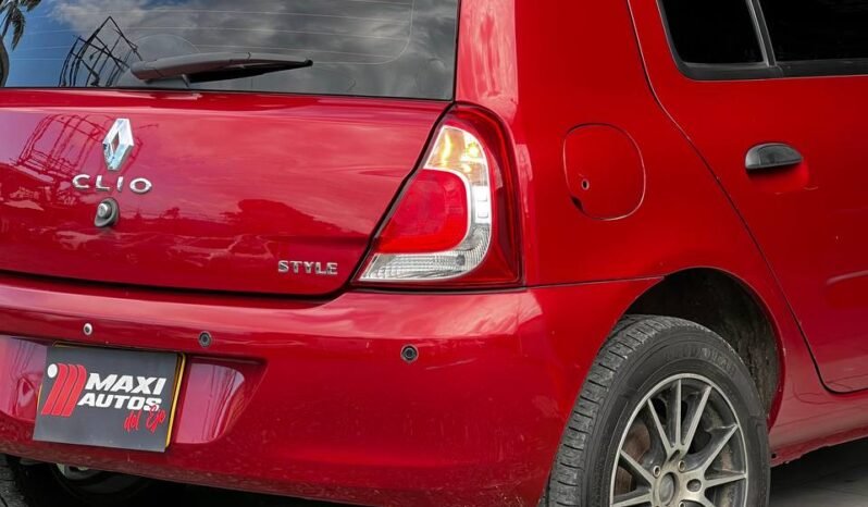 
								RENAULT CLIO STYLE full									