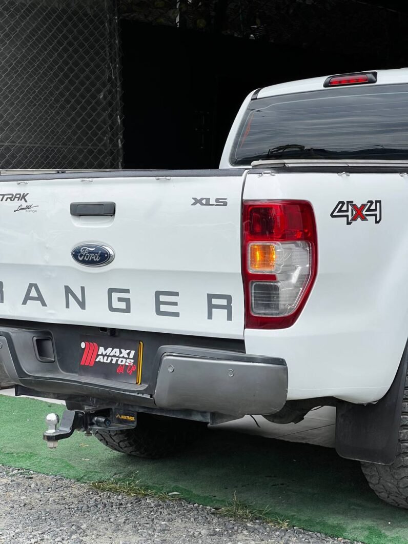 
								FORD RANGER XLS 3.2 DIESEL MT 4X4 full									