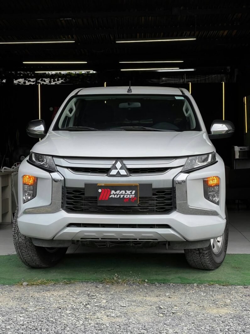
								MITSUBISHI L 200 TRITON MT DIESEL 4X4 full									