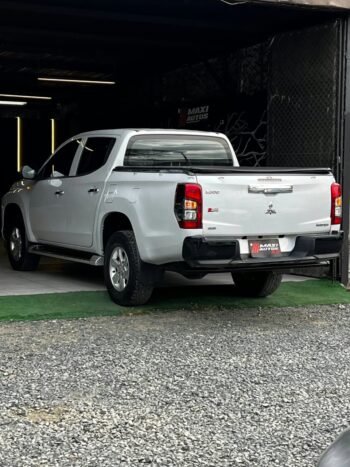 MITSUBISHI L 200 TRITON MT DIESEL 4X4