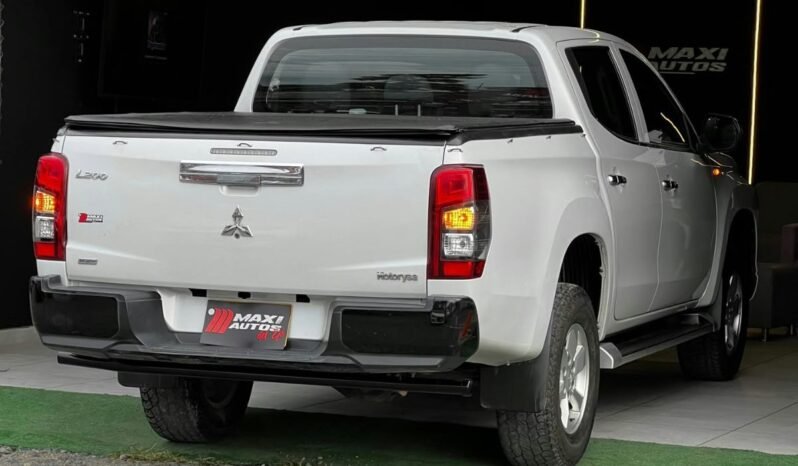 
								MITSUBISHI L 200 TRITON MT DIESEL 4X4 full									