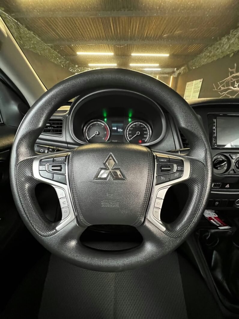 
								MITSUBISHI L 200 TRITON MT DIESEL 4X4 full									