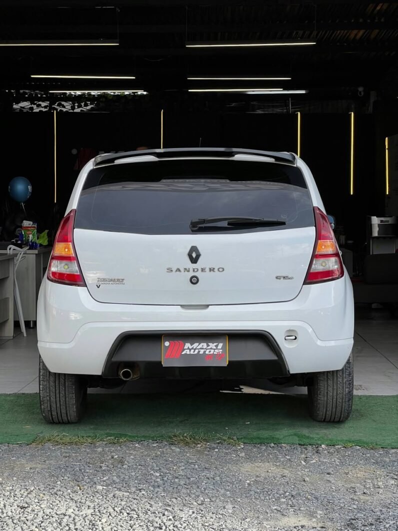 
								RENAULT SANDERO GT LINE 1.6 MT full									