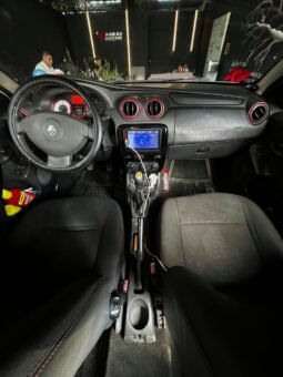 
										RENAULT SANDERO GT LINE 1.6 MT full									