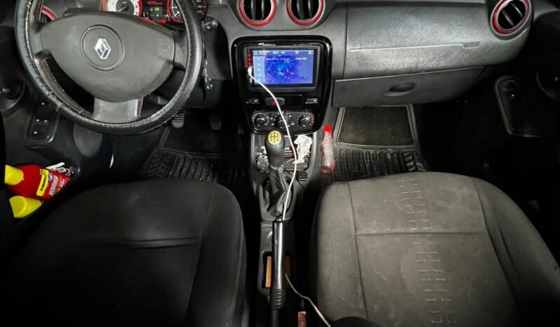 
								RENAULT SANDERO GT LINE 1.6 MT full									
