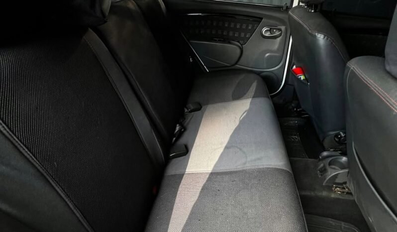
								RENAULT SANDERO GT LINE 1.6 MT full									