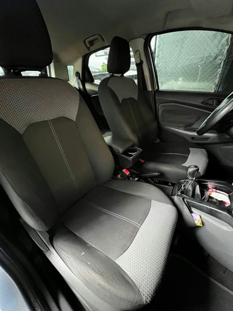 
								FORD ECOSPORT SE MT 2.0 full									