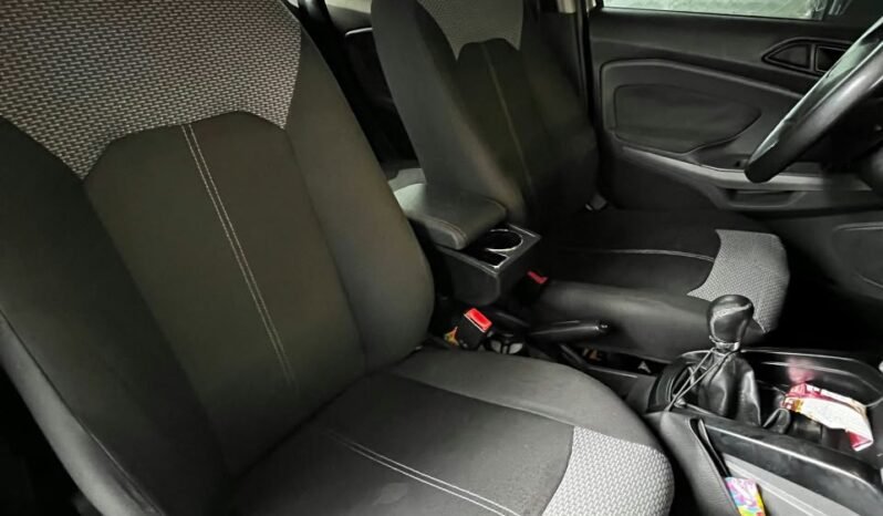 
								FORD ECOSPORT SE MT 2.0 full									