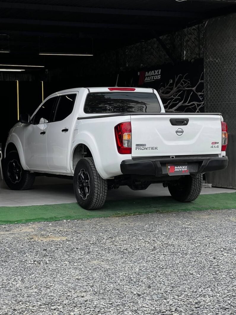 
								NISSAN FRONTIER NP300 2.5 DIESEL  MT 4X4 full									