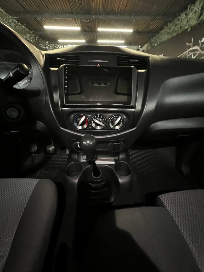 
								NISSAN FRONTIER NP300 2.5 DIESEL  MT 4X4 full									